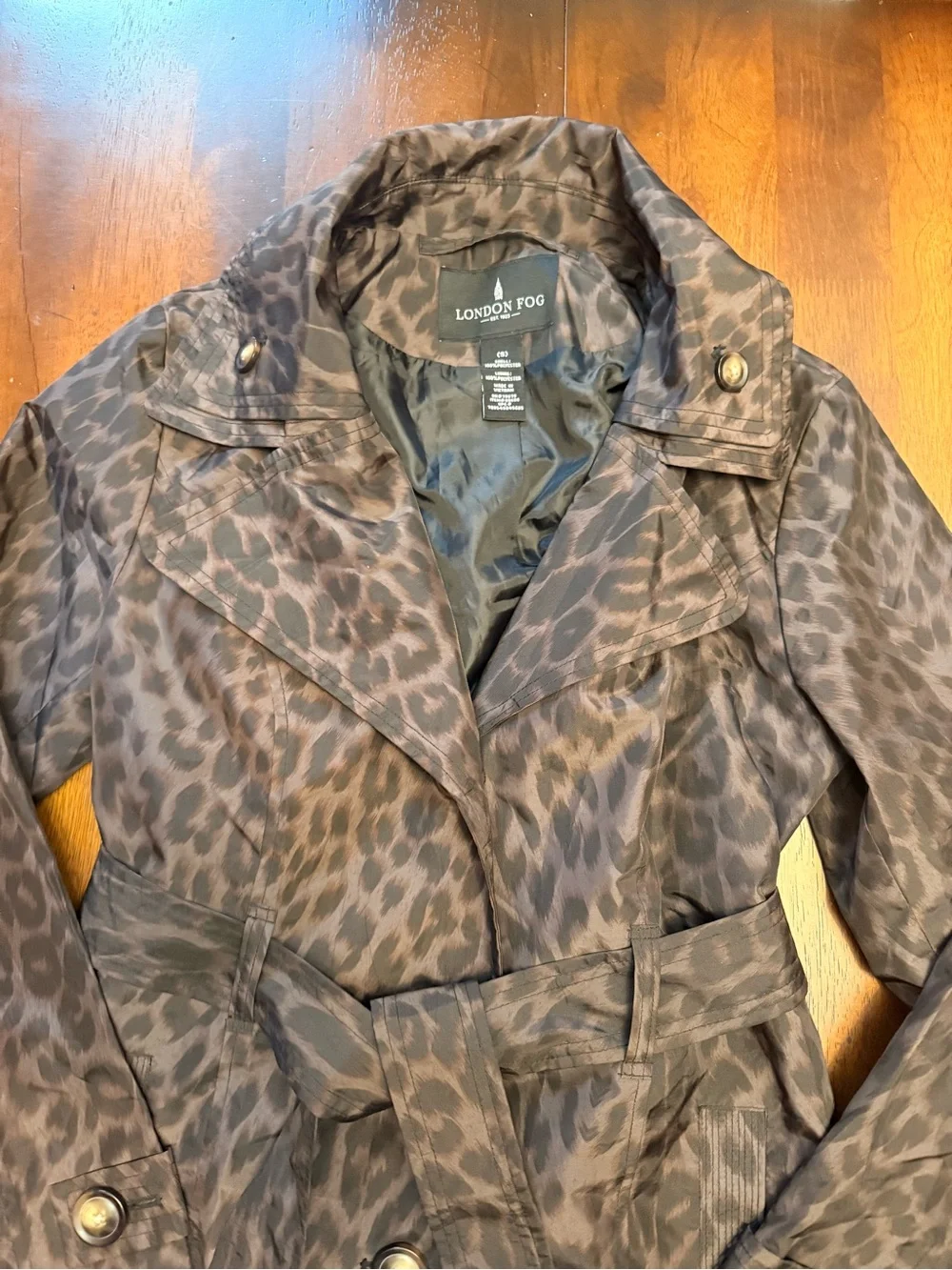 London Fog Leopard Print Rain Trench Coat won’t Black Lining